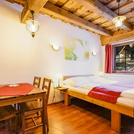 Hotell Leyla 3*