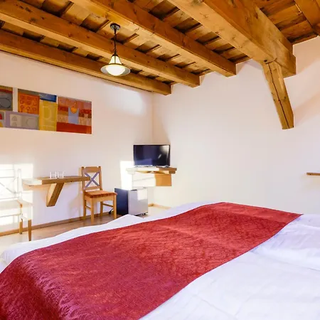 Leyla Hotel 3*