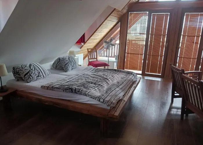 Hotel Leyla 3*