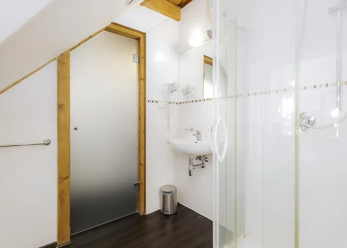 Hotel Leyla 3*